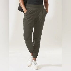 Athleta Textured Brooklyn Jogger. Size 4.